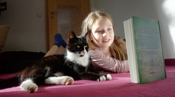 Tierisches Projekt: Kinder lesen – Katzen lauschen